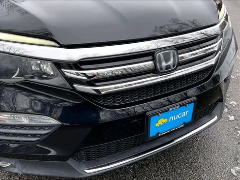 Used 2018 Honda Pilot Elite image 33