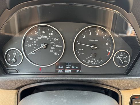 Used 2016 BMW 320i Sedan RWD image 18