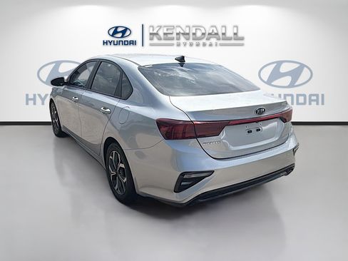 Used 2021 Kia Forte LXS FWD image 4
