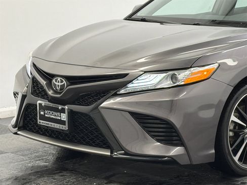 Used 2020 Toyota Camry XSE image 2