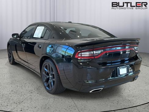 Used 2021 Dodge Charger SXT w/ Blacktop Package RWD image 7