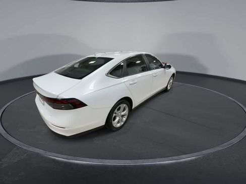 Used 2023 Honda Accord LX image 8