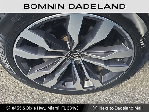 Used 2021 Volkswagen Atlas SEL R-Line image 10