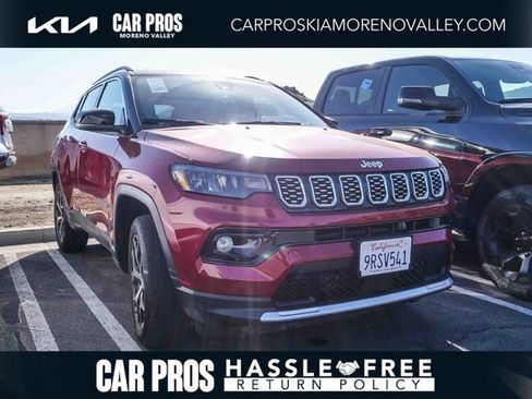 Used 2025 Jeep Compass Limited image 1
