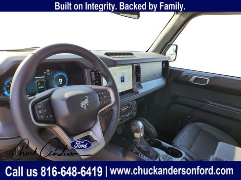 New 2025 Ford Bronco Badlands w/ Sasquatch Package AWD/4WD image 11