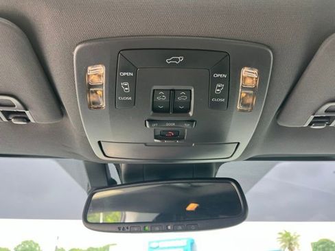 Used 2024 Toyota Sienna XSE FWD image 27