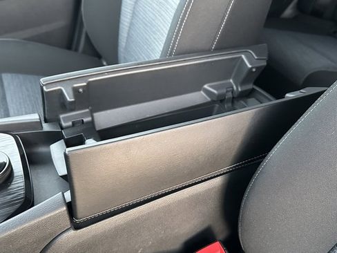 Certified 2023 Nissan Rogue SV image 22