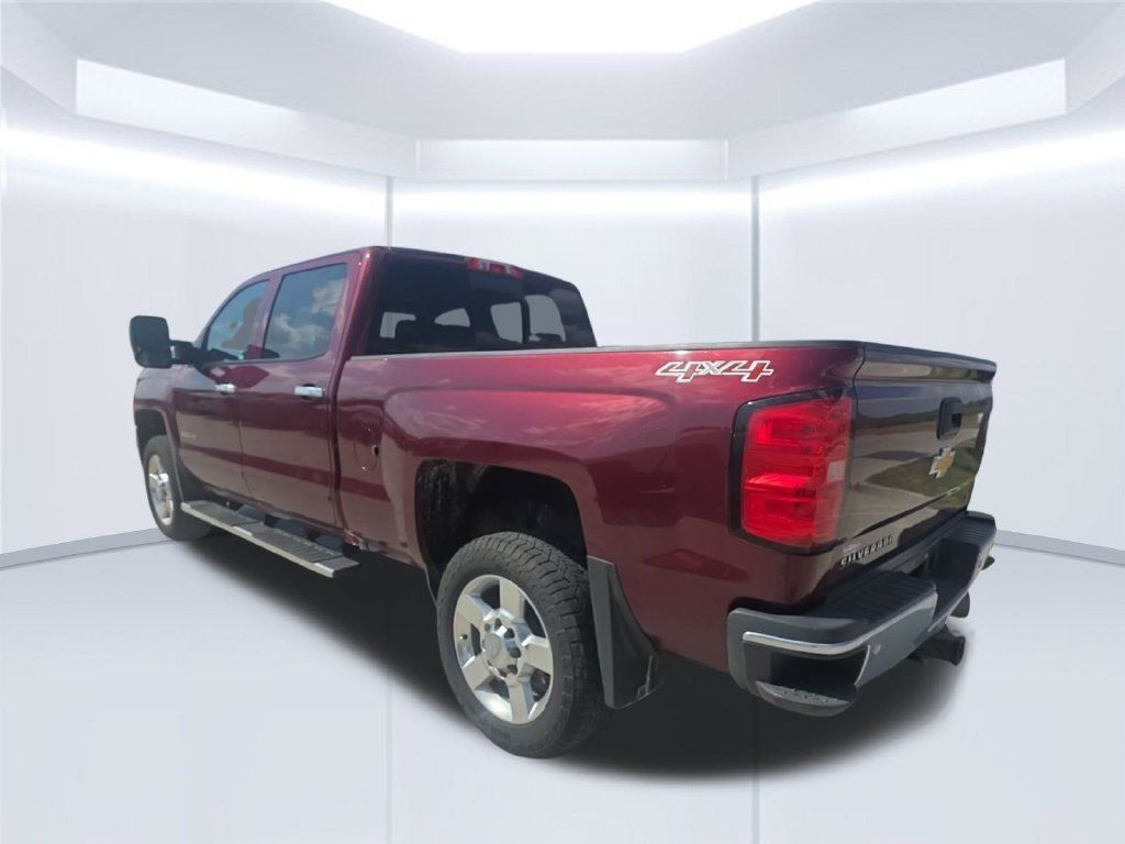 Used 2017 Chevrolet Silverado 2500 LT w/ LT Convenience Package AWD/4WD image 4