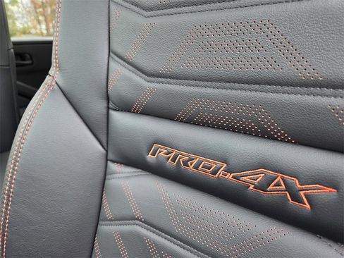 New 2026 Nissan Frontier PRO-4X w/ Pro-4x Convenience Package image 15