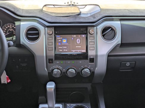 Used 2019 Toyota Tundra SR5 w/ SR5 Convenience Package RWD image 15