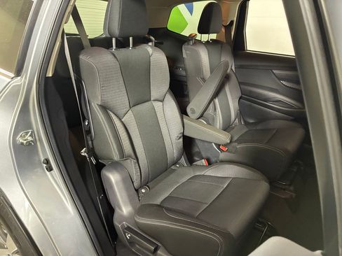 Used 2024 Subaru Ascent Premium w/ Convenience Package image 27