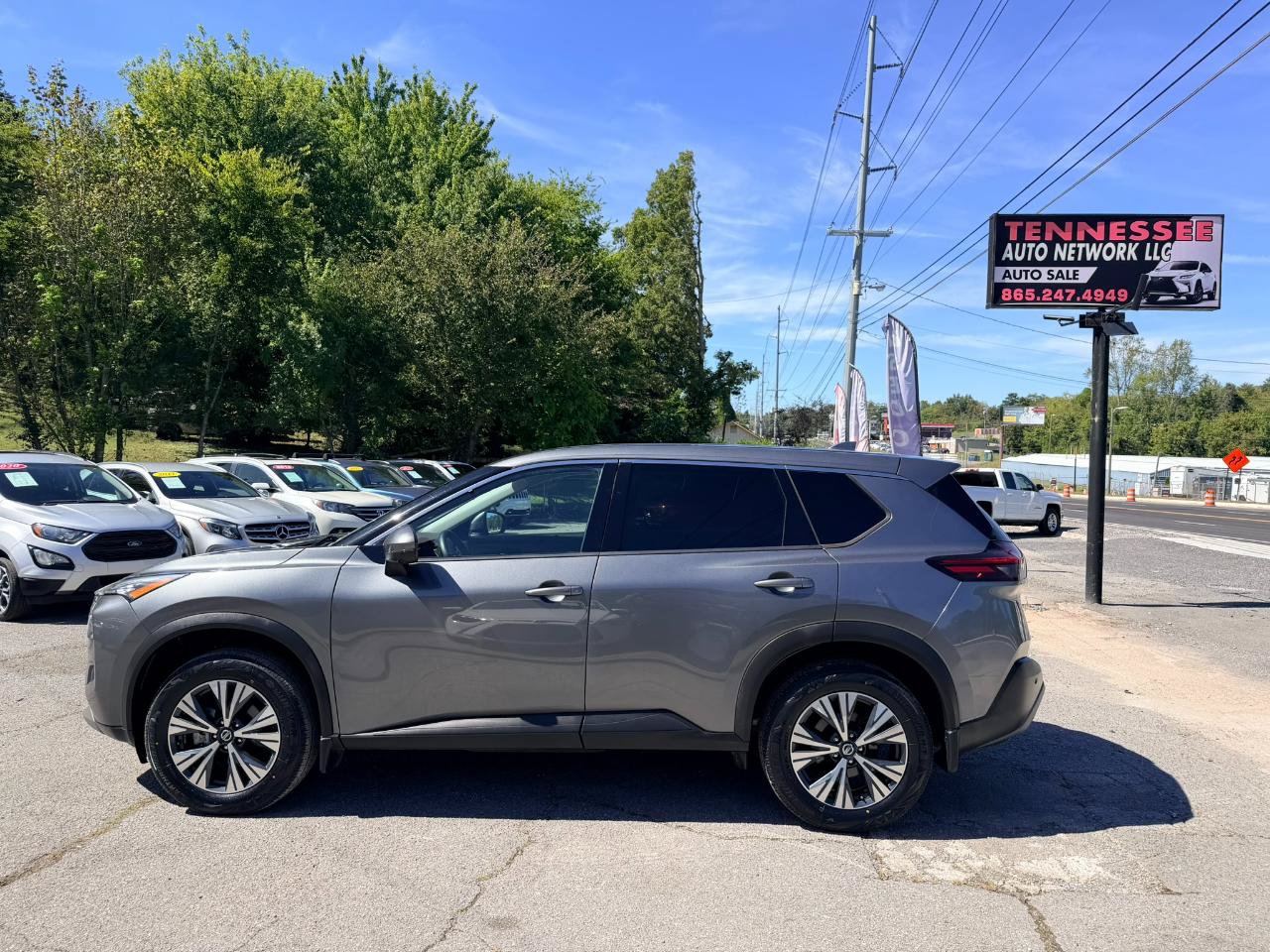 Used 2021 Nissan Rogue SV FWD image 8