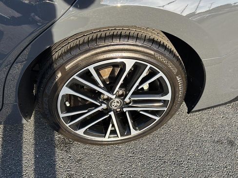 Used 2025 Toyota Camry XLE image 34