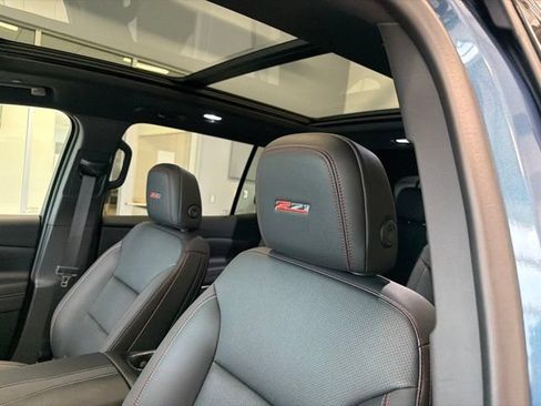 Used 2025 Chevrolet Traverse Z71 w/ LPO, Floor Liner Package AWD/4WD image 14