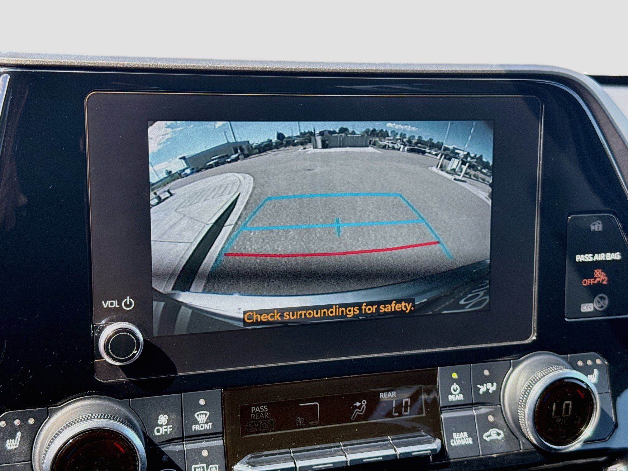 Used 2023 Toyota Highlander XLE AWD/4WD image 23