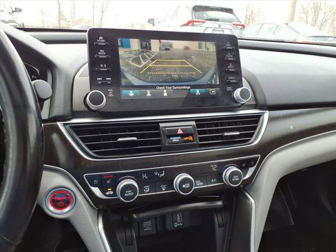 Used 2019 Honda Accord Touring image 22