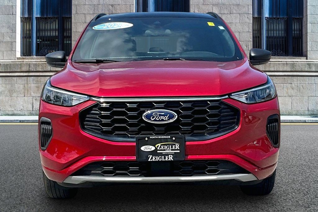Certified 2024 Ford Escape ST-Line AWD/4WD image 3