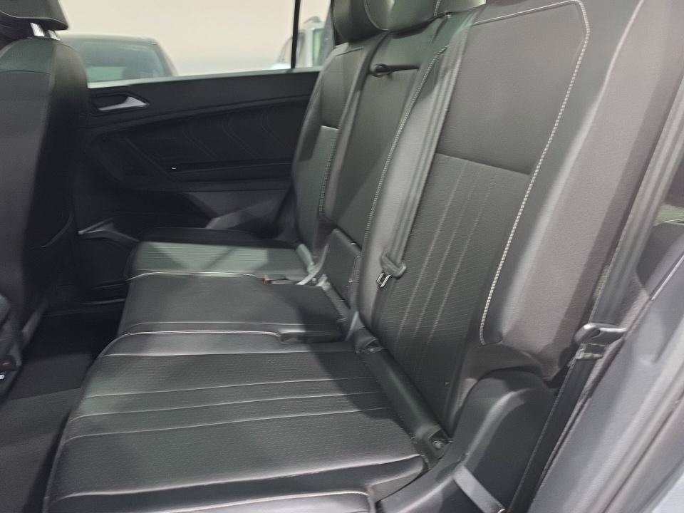 Used 2023 Volkswagen Tiguan SE R-Line FWD image 5