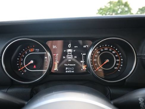 Used 2019 Jeep Wrangler Unlimited Sahara AWD/4WD image 45