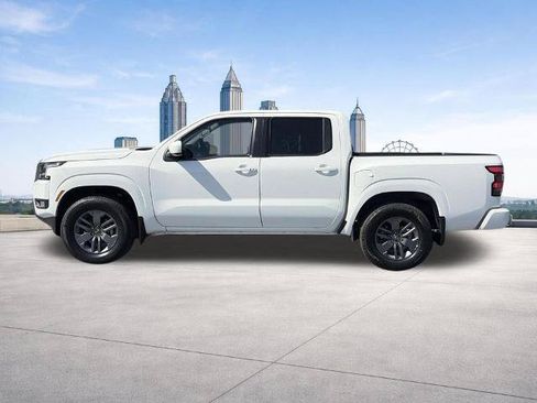 Certified 2025 Nissan Frontier SV w/ SV Convenience Package RWD image 2