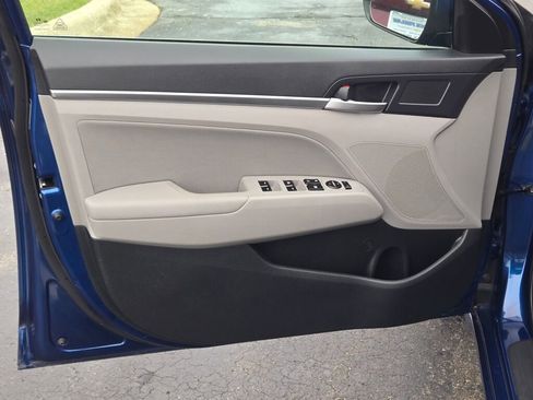 Used 2020 Hyundai Elantra Value Edition image 17