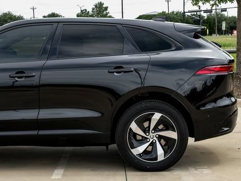 Used 2026 Jaguar F-PACE R-Dynamic S AWD/4WD image 15