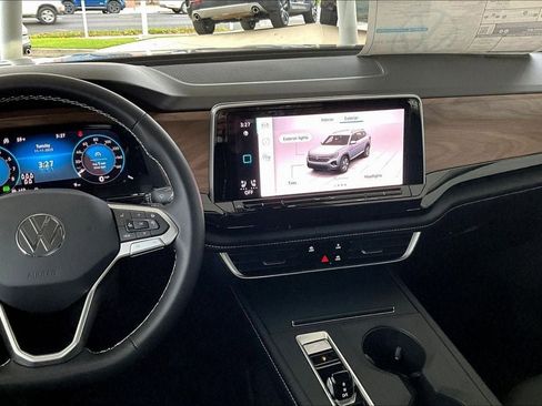 New 2026 Volkswagen Atlas SE image 5