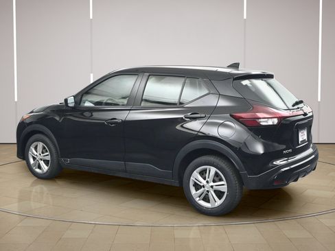 Used 2025 Nissan Kicks Play S FWD image 5