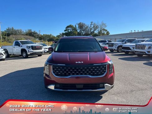 Used 2025 Kia Carnival SX image 3