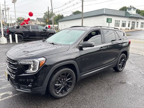 Used 2024 GMC Terrain SLT w/ Elevation Edition AWD/4WD image 1