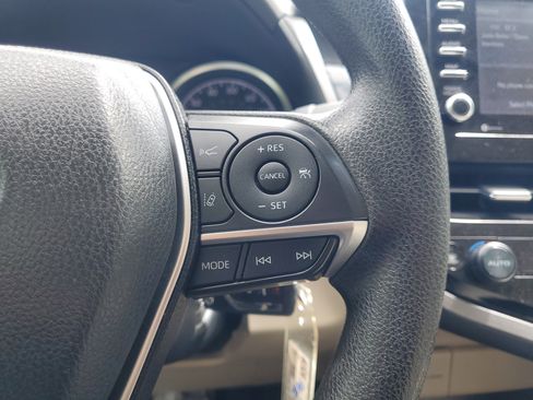 Used 2023 Toyota Camry LE FWD image 21
