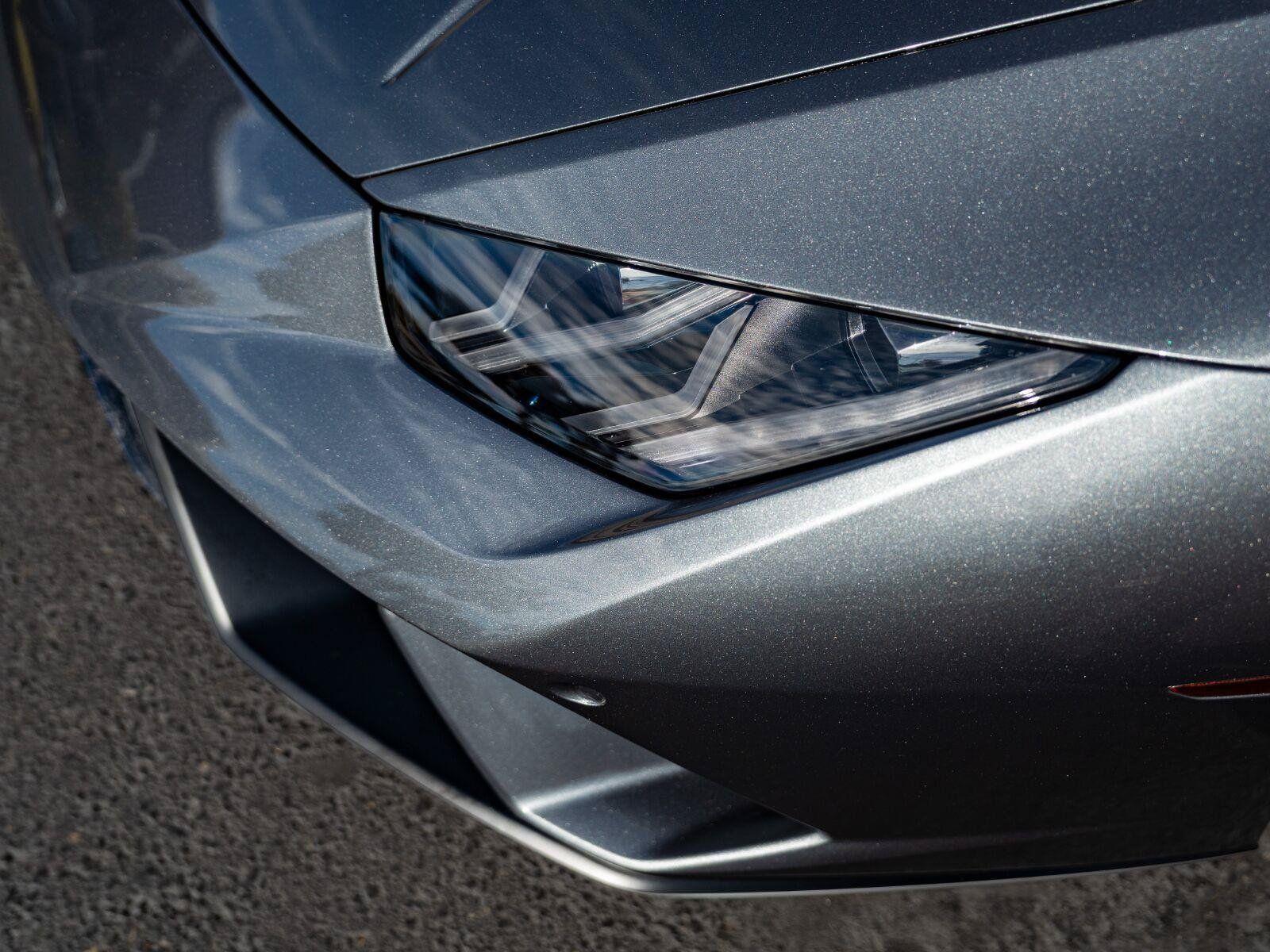 Used 2018 Lamborghini Huracan Performante AWD/4WD image 17