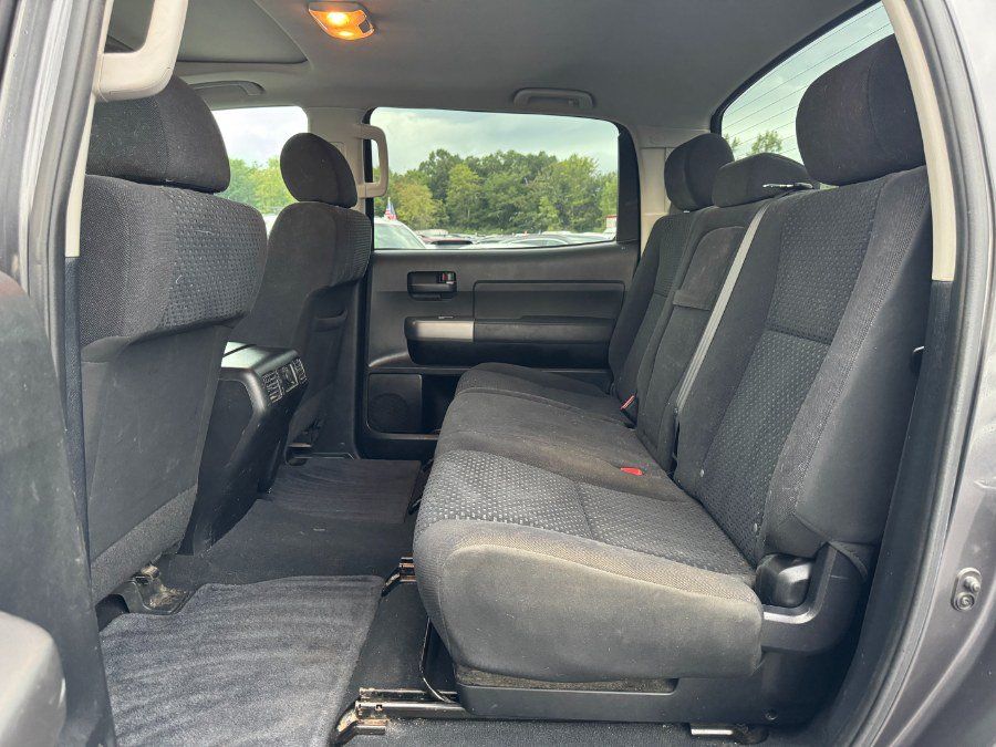 Used 2012 Toyota Tundra 4x4 CrewMax image 16