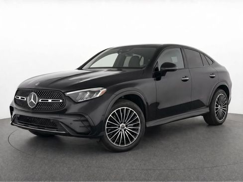 Used 2025 Mercedes-Benz GLC 300 4MATIC image 38