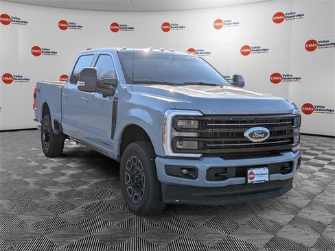 Used 2025 Ford F250 Platinum image 3