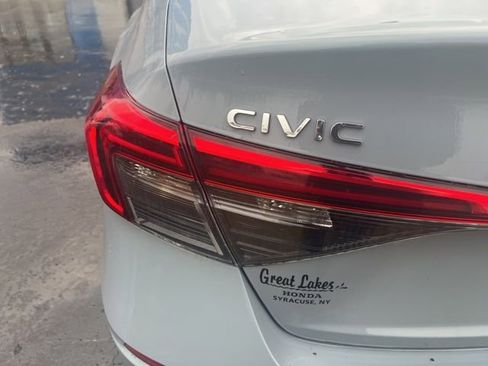 Used 2023 Honda Civic Sport image 5