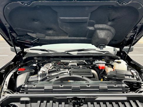 Used 2025 GMC Sierra 2500 Denali image 15