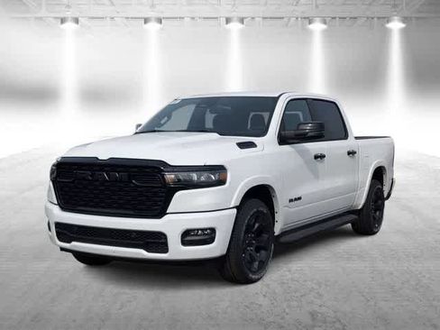 Used 2025 RAM 1500 Big Horn AWD/4WD image 4