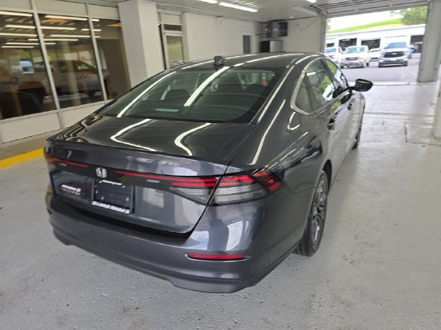 Used 2023 Honda Accord EX image 5
