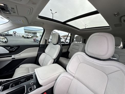 Used 2025 Lincoln Aviator Reserve w/ Equipment Group 201A image 22