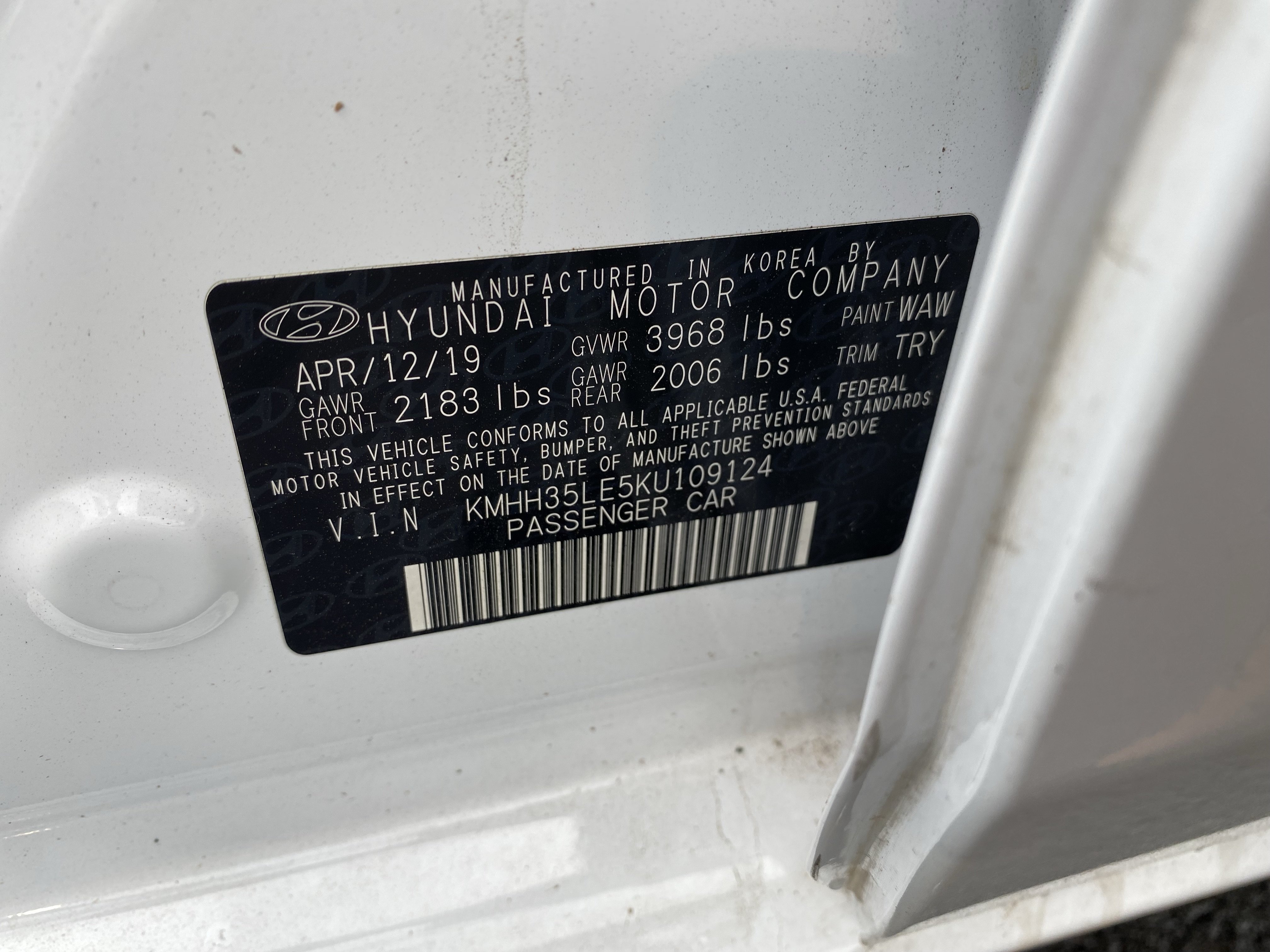 Used 2019 Hyundai Elantra GT FWD image 32