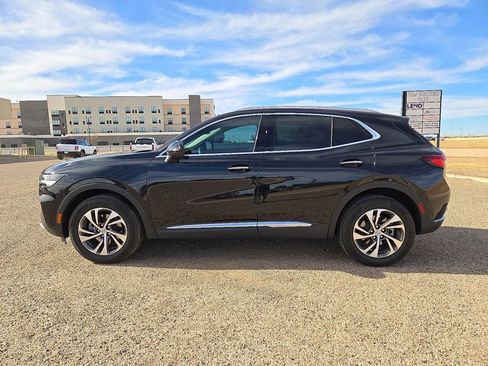 Used 2023 Buick Envision Essence image 2