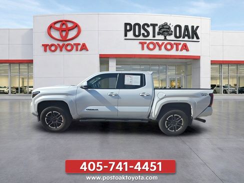Used 2024 Toyota Tacoma TRD Sport AWD/4WD image 2