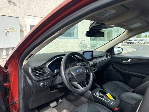 Used 2020 Ford Escape Titanium AWD/4WD image 7