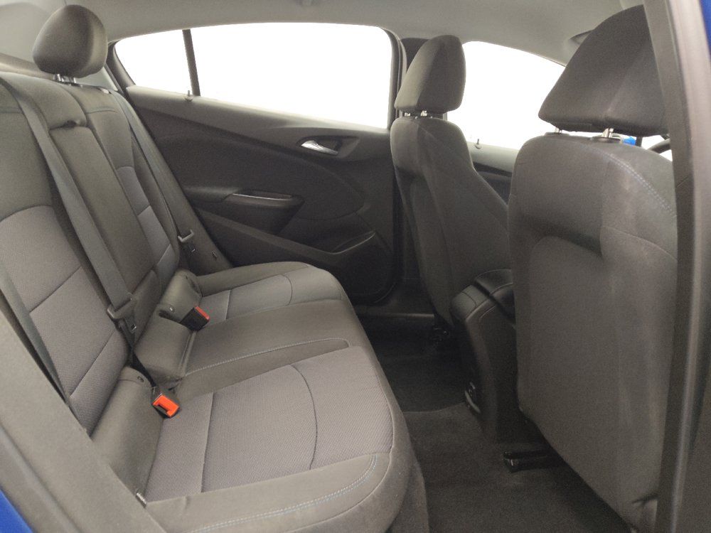 Used 2019 Chevrolet Cruze LT w/ Convenience Package FWD image 19