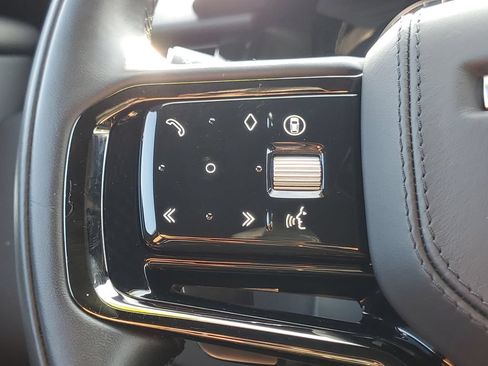 Used 2025 Land Rover Range Rover Velar S AWD/4WD image 18