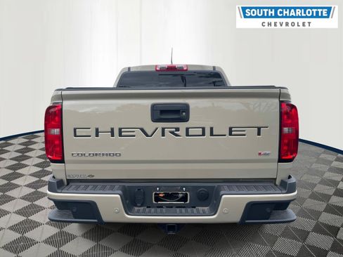 Used 2022 Chevrolet Colorado Z71 AWD/4WD image 5