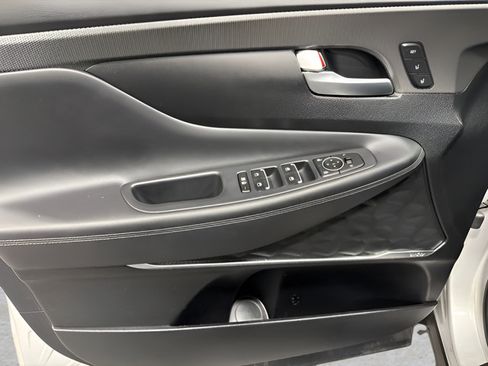 Used 2019 Hyundai Santa Fe FWD image 9