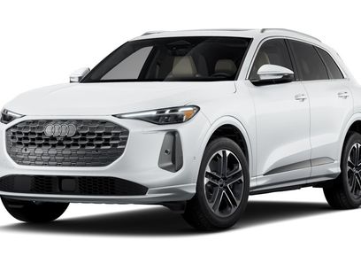 Certified 2025 Audi Q5 Premium w/ Premium Plus