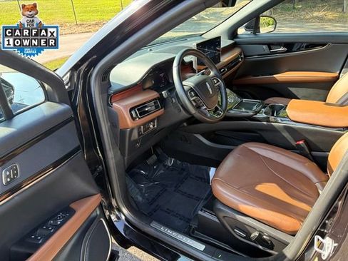 Used 2023 Lincoln Nautilus Reserve w/ Monochromatic Package AWD/4WD image 12